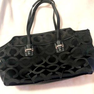 VINTAGE COACH: BLACK SHOULDER BAG
